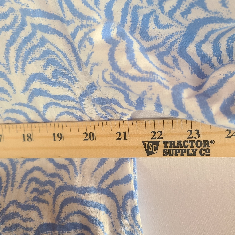 H&M Blue and White Vneck Patterned  Calf Length Dress Balloon 3/4 Sleeves - Picture 6 of 8